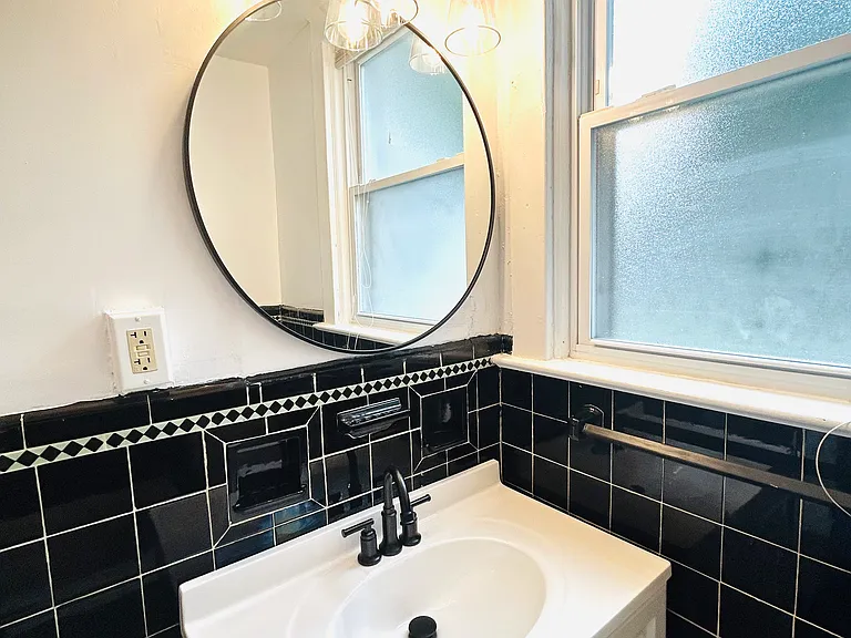 2227 Tyler Ln #1 — Photo 6