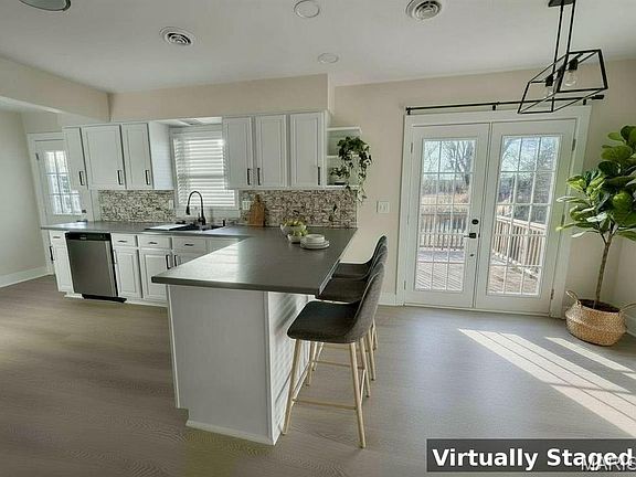 5th image of 610 Saint Michael Ave