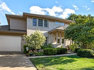 1447 Chelsea Ln, Naperville, IL 60565
