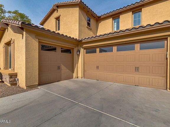 4th image of 2706 E Carob Dr