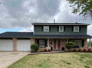 1704 S 1st St, Blackwell, OK 74631