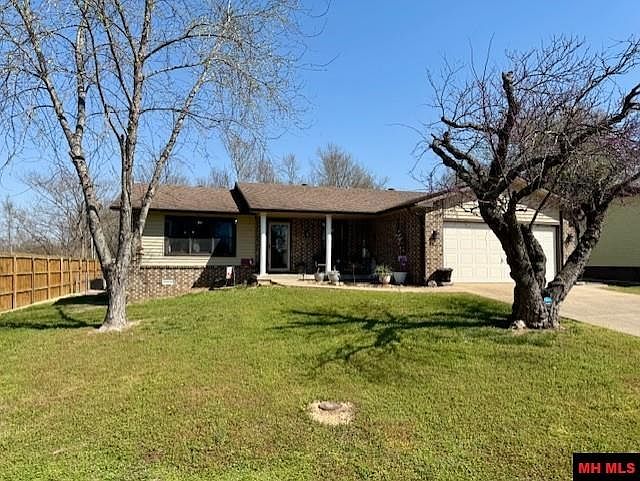 1st image of 905 Shay Dr