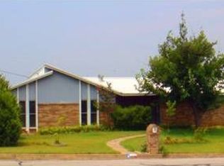 400 S Walnut Creek Dr, Mansfield, TX 76063