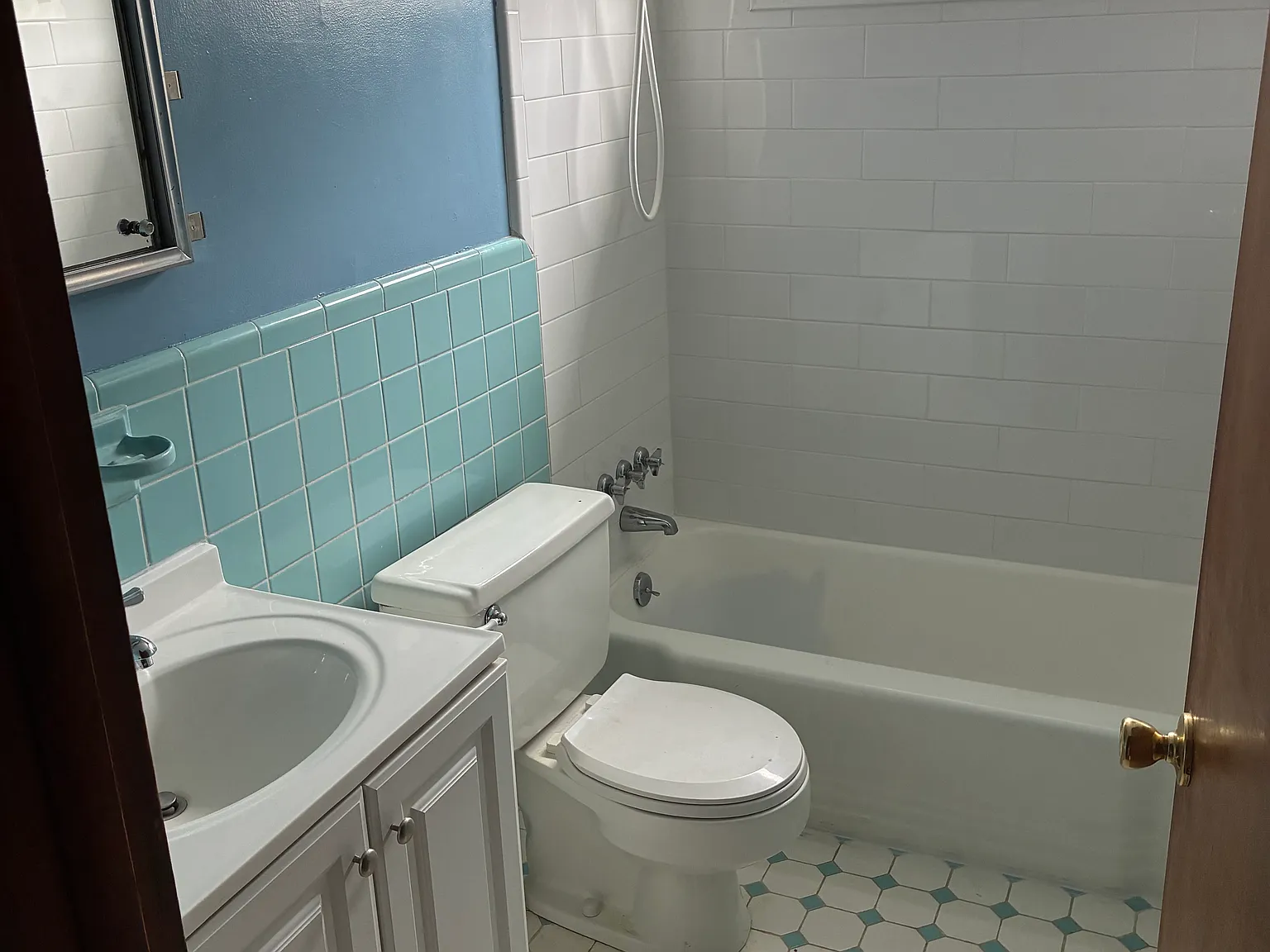 189 Goddard Ave — Photo 4
