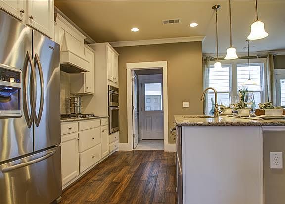 5th image of 1452 Casner Ln #113