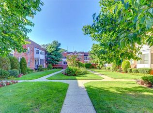 285 Central Ave APT E5, Lawrence, NY 11559
