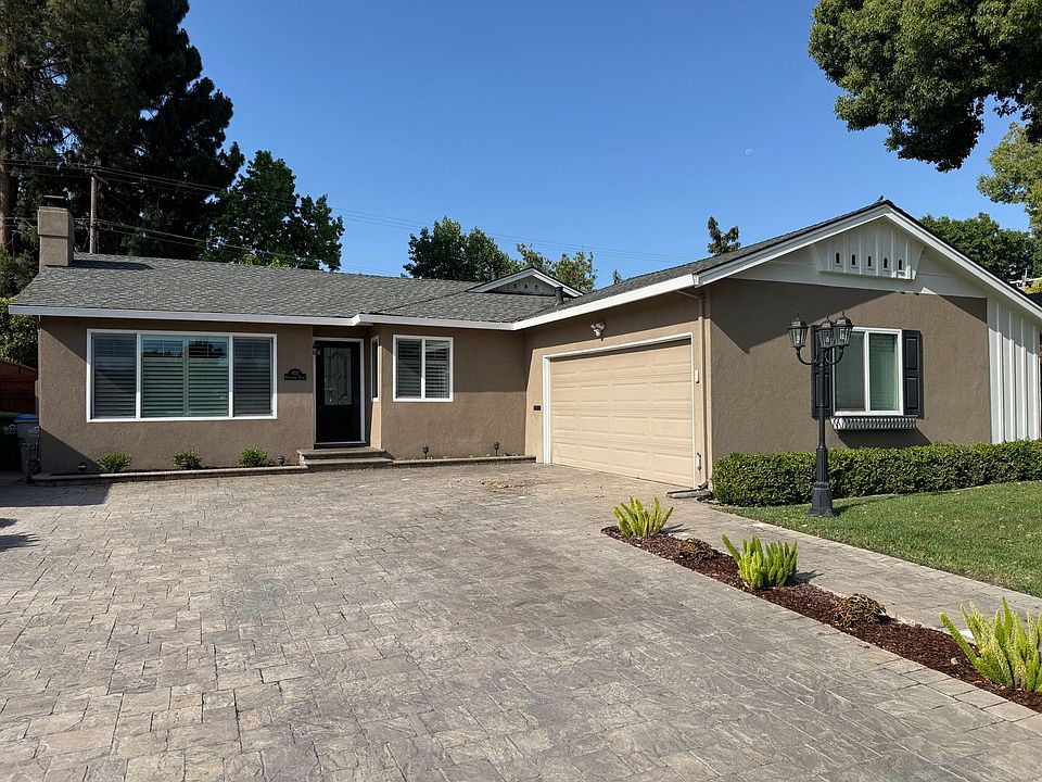 1st image of 892 Kingfisher Dr