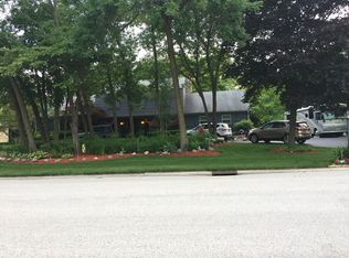 1855 Pilgrim Pkwy W, Brookfield, WI 53005