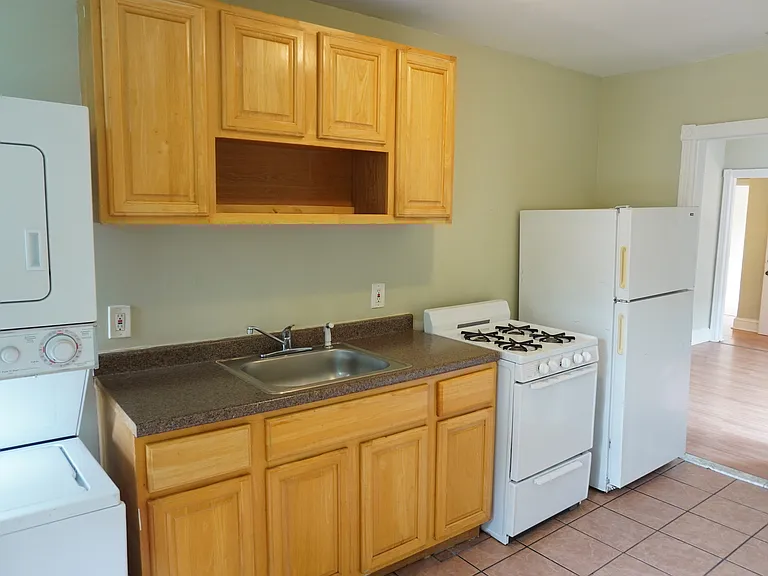 444 W Bringhurst St #3 — Photo 6