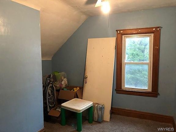 3rd image of 85 Kingston Pl