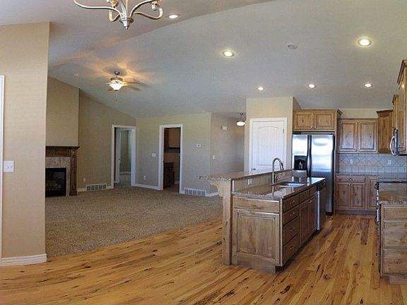 4th image of 3600 Delaware