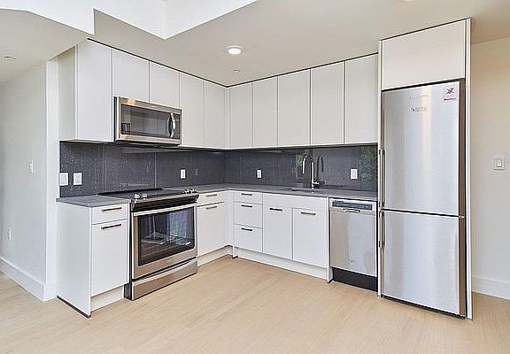 2nd image of 542 W 153rd St APT 303