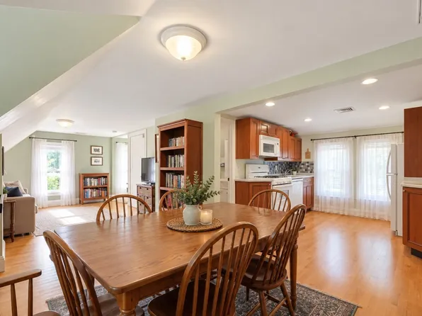 42 Cedar St #3, Somerville, MA 02143