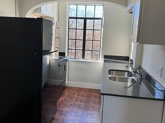 5th image of 700 Chalfonte Pl APT 7