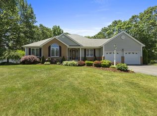 64 Twin Brook Ln, Taunton, MA 02780
