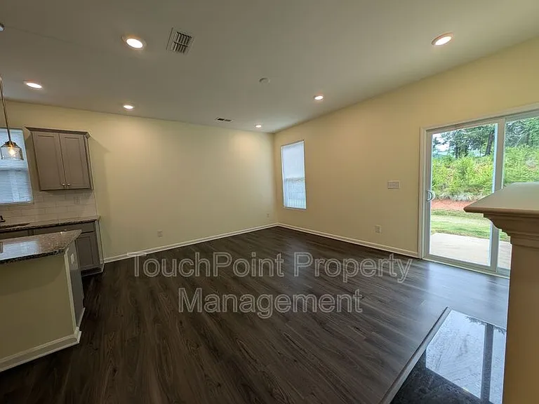 7016 Wheyfield Dr — Photo 8