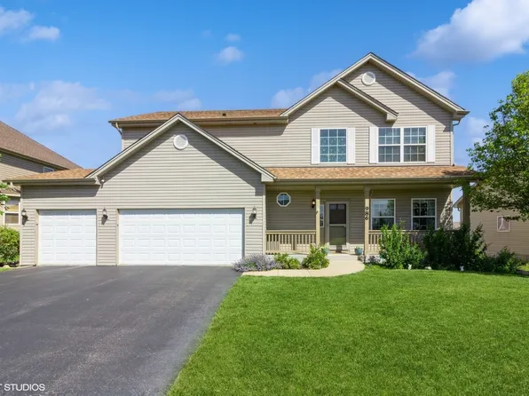986 Amethyst Ln, Montgomery, IL 60538