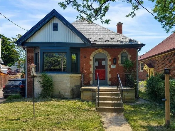 135 Wexford Ave S, Hamilton, ON L8K 2N9