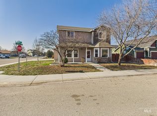819 Sioux Ave, Emmett, ID 83617