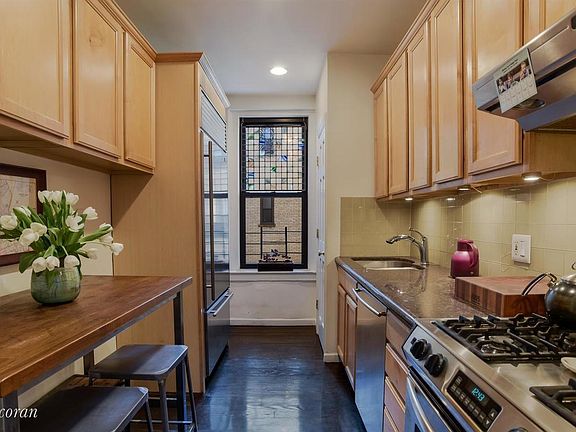 4th image of 125 Eastern Pkwy APT 5F
