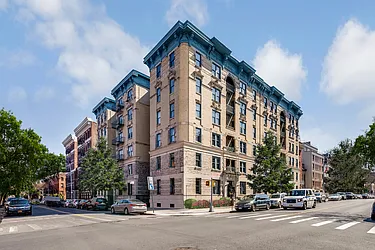 475 Washington Avenue in Clinton Hill