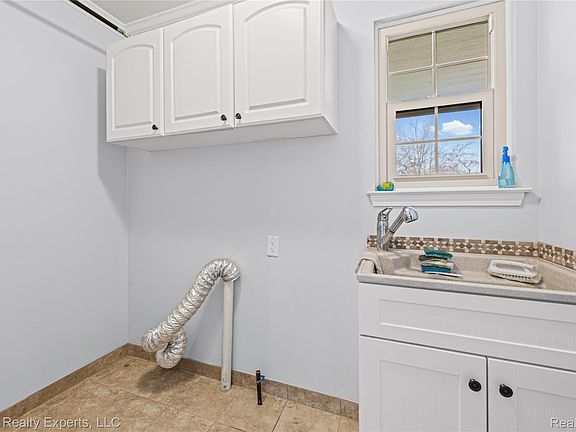4th image of 3754 Knightbridge Cir