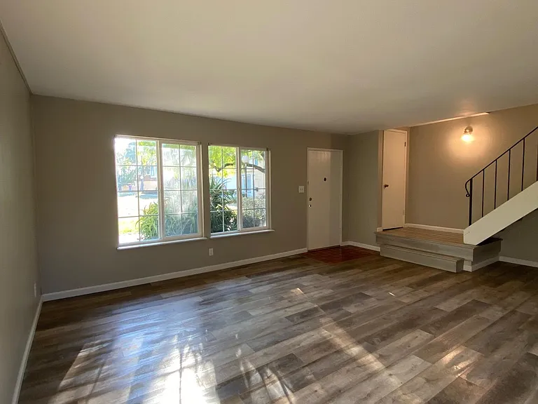 27593 Stromberg Ct — Photo 6
