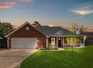 606 Walnut St, Sweeny, TX 77480