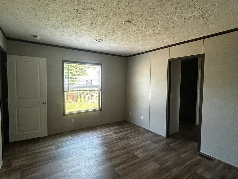 2207 W Macarthur Rd #11 — Photo 16