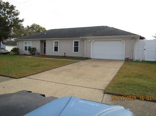 1101 Warner Hall Dr, Virginia Beach, VA 23454