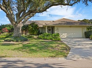 8515 Macoma Dr NE, Saint Petersburg, FL 33702