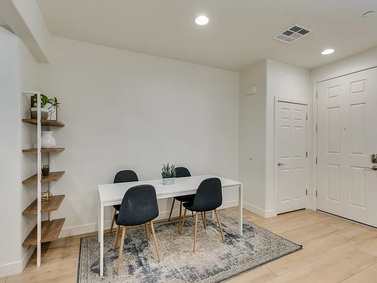 77 Alamere Falls Dr — Photo 10