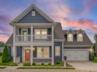 30 Lucerne Ct, Simpsonville, SC 29680