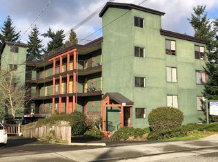 712 N 143rd St #B-1, Seattle, WA 98133