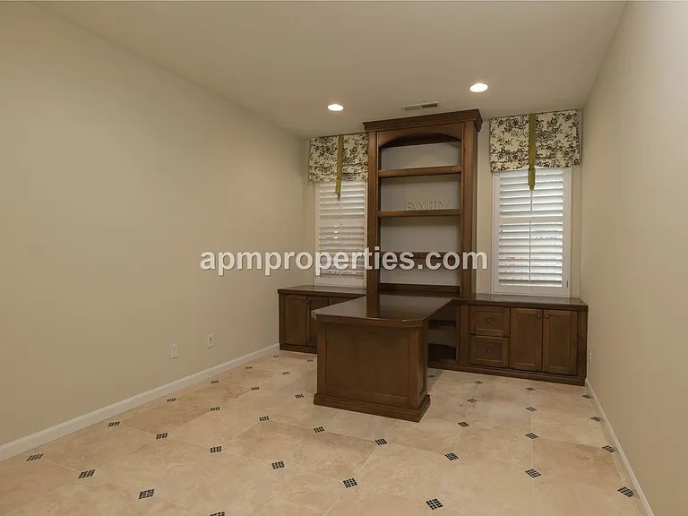 2291 Magnolia Bridge Dr — Photo 9