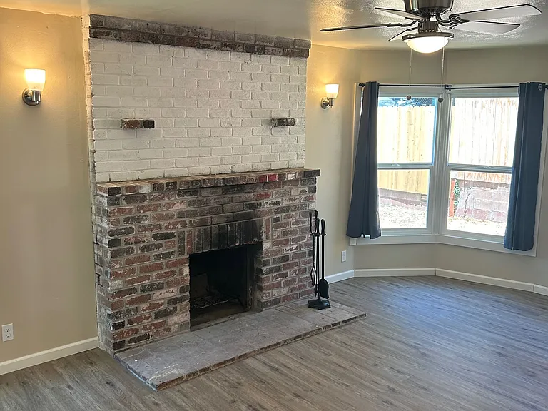 6874 Crump Ave — Photo 6