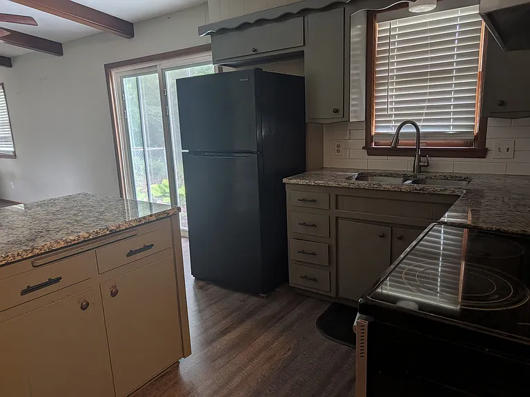 222 W Virginia Rd — Photo 4