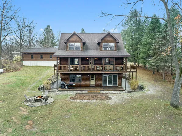 15178 Becker Dr, Mecosta, MI 49332