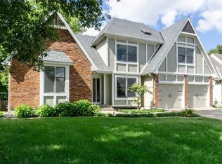 9840 N Highland Ter, Kansas City, MO 64155