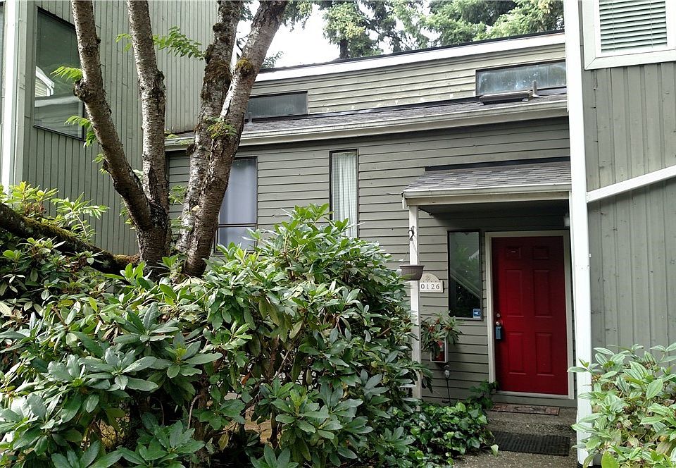 1st image of 10126 NE 124th Pl