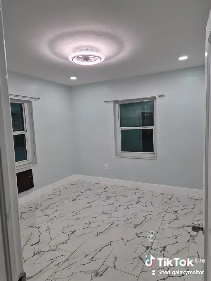 2 bed, 963 sqft, $2,500 — Photo 4