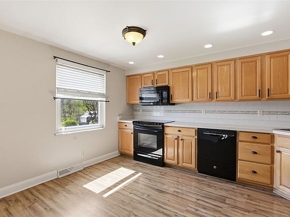 5th image of 1709 Patrick Pl