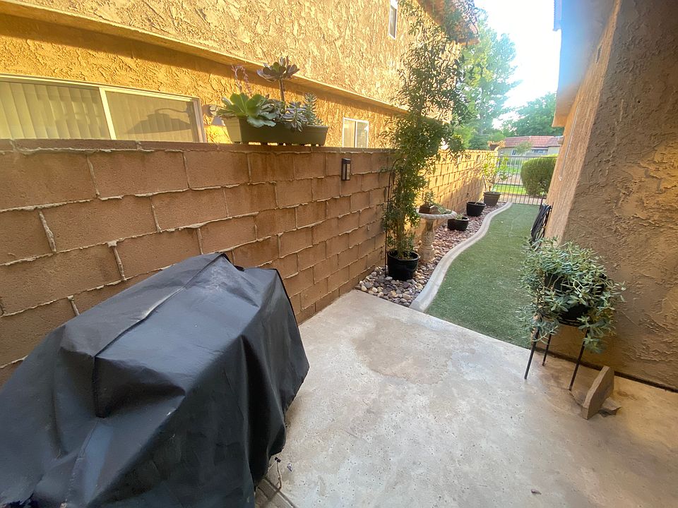 2nd image of 39962 Dyott Way