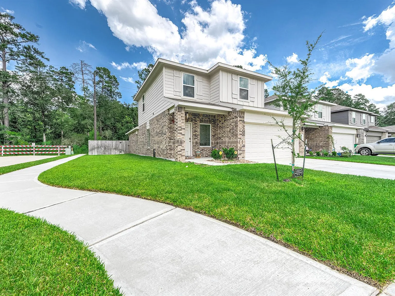 4 bed, 2.5 bath, 2144 sqft, $2,400 — Photo 3