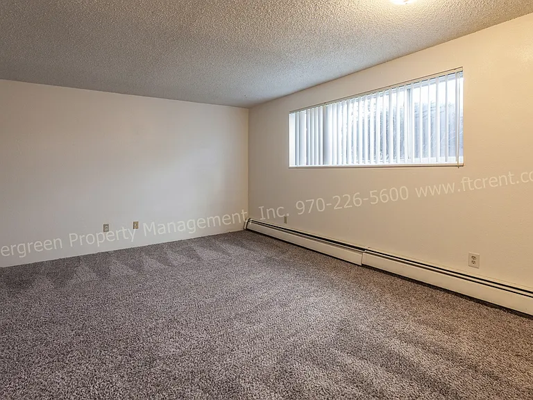 1314 E 16th St — Photo 27