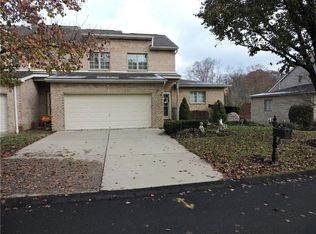 104 Bridgewater Dr, Oakdale, PA