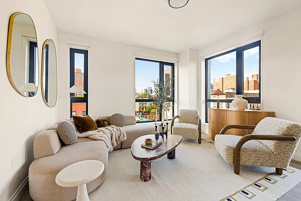 Living room, photo 1
