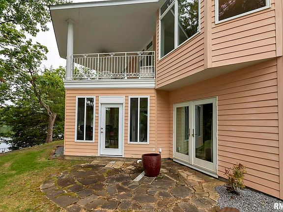 4th image of 2452 Egyptian Hills Dr