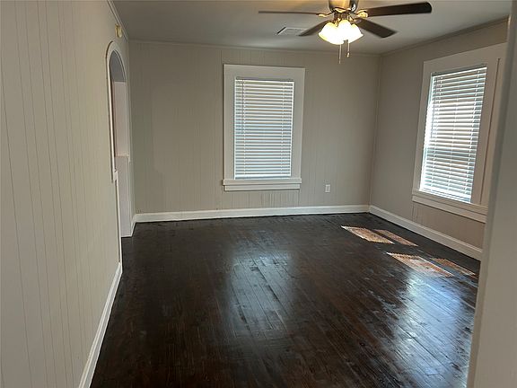 4th image of 1008 1st Ave