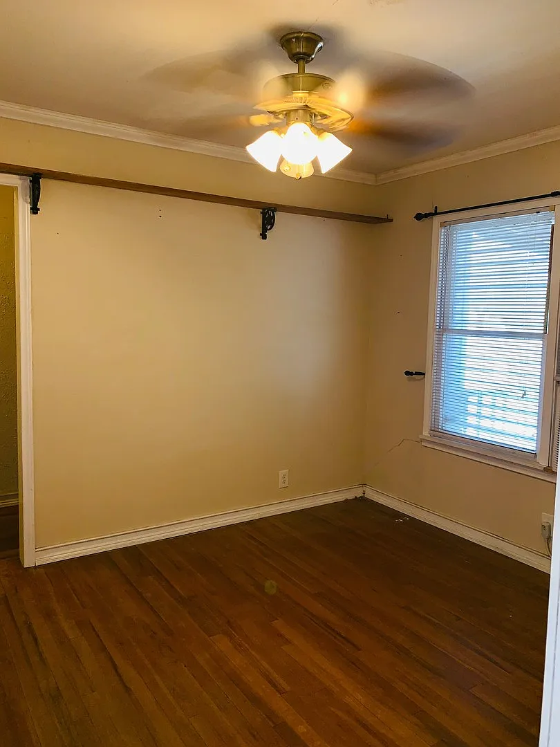 Charming 2-Bedroom Home with Large Backyard, Covered Patio & Workshop-Calallen Area — Photo 4
